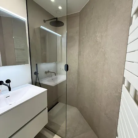 Appartement 2-bedroom With Sea View *